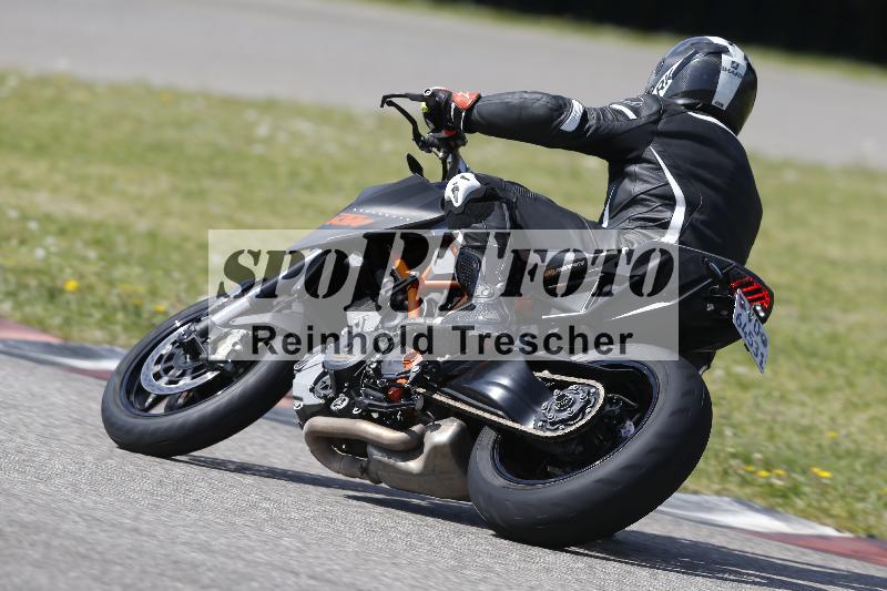 Archiv-2025/09 22.04.2025 Cornu Master School ADR/gruen-vert/3